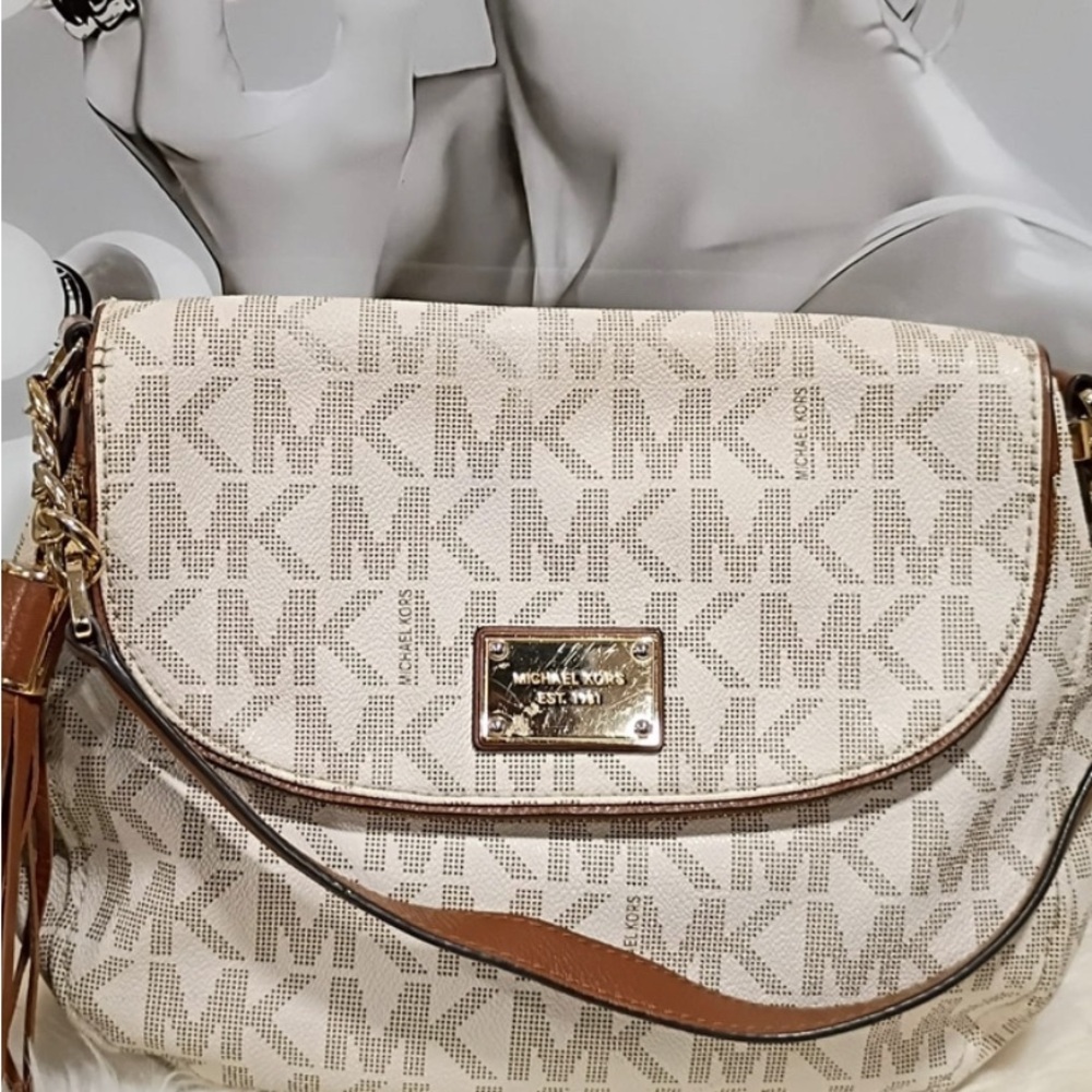 Michael Kors Cream and Tan Shoulder Bag